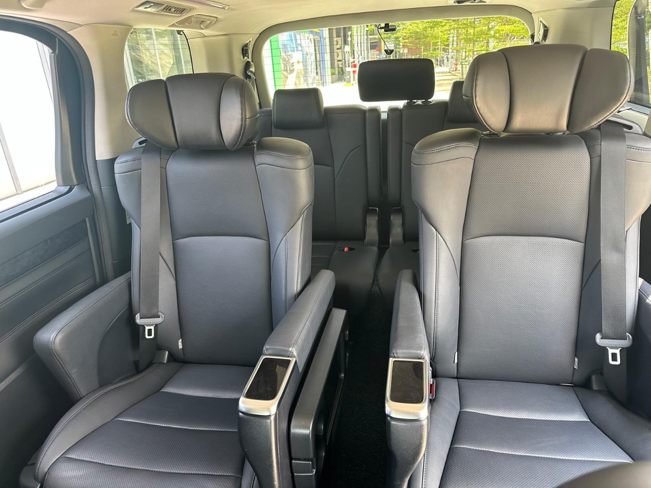 Toyota Alphard 2.5A S C-Package Moonroof