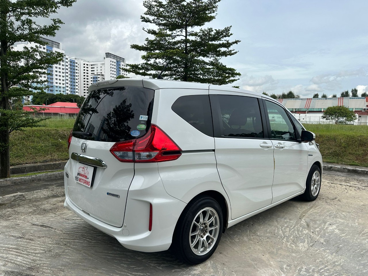 Honda Freed Hybrid 1.5A G 