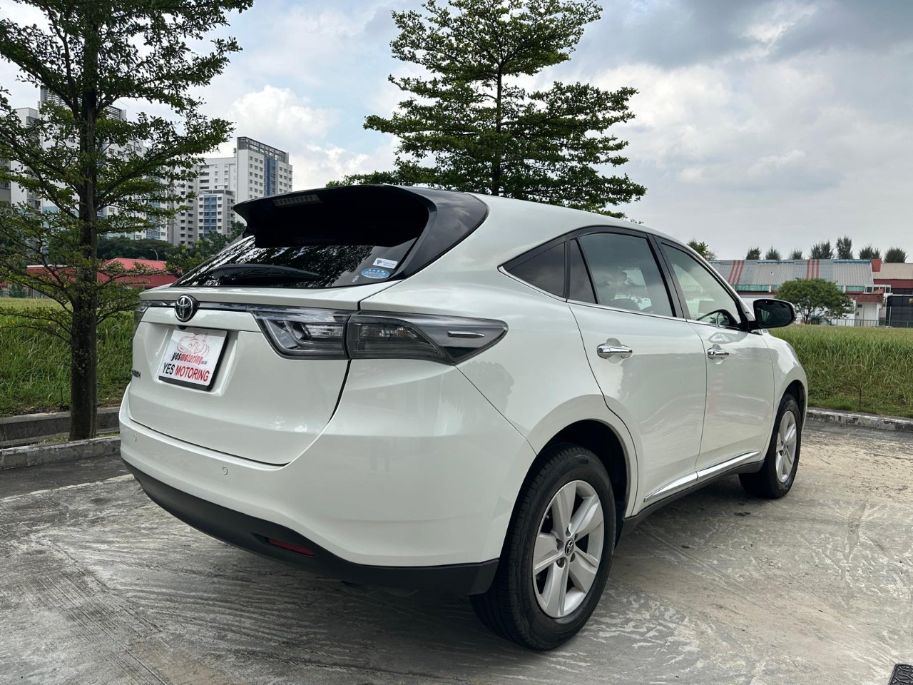 Toyota Harrier 2.0A Elegance 