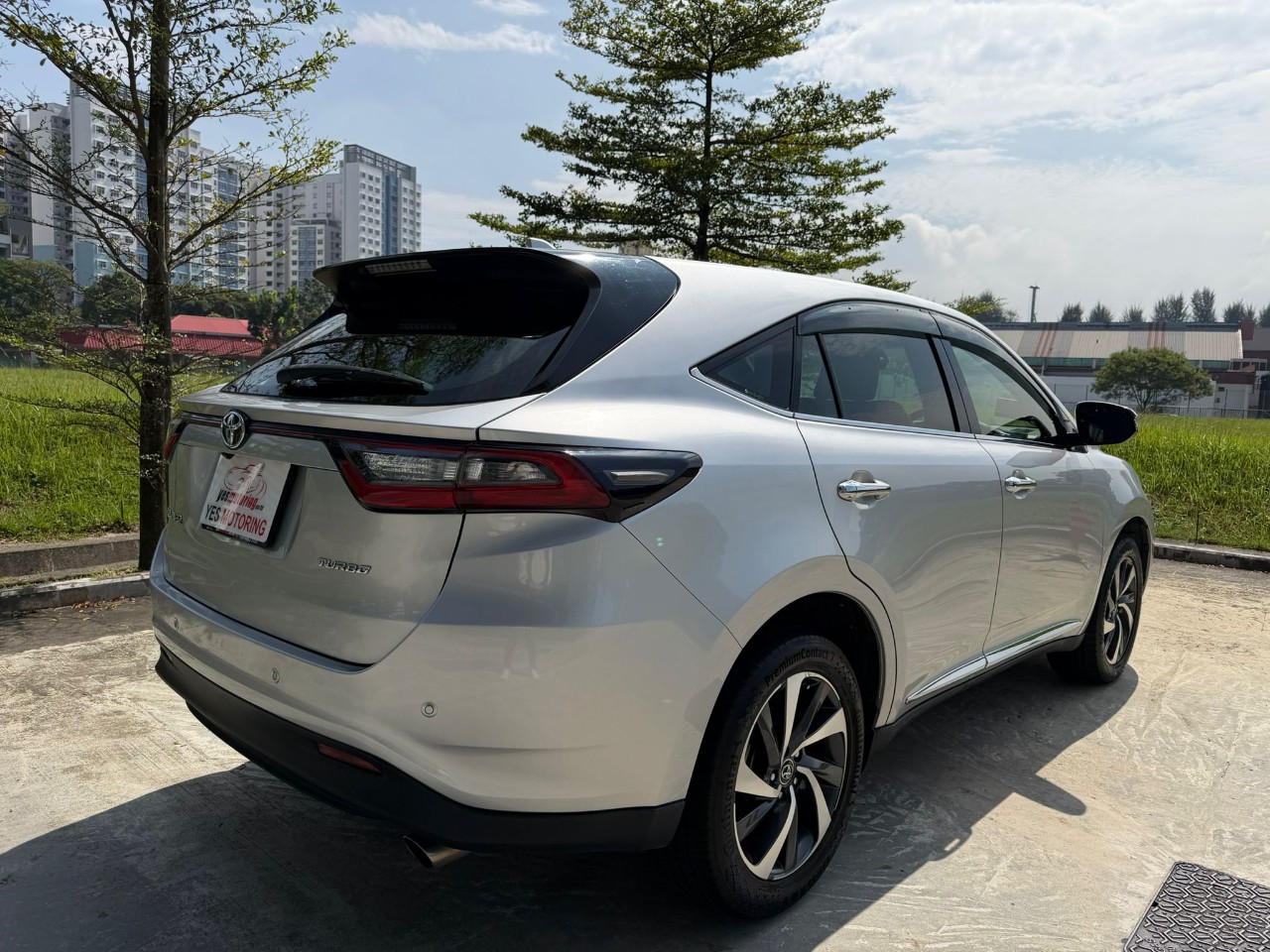 Toyota Harrier 2.0A Turbo 