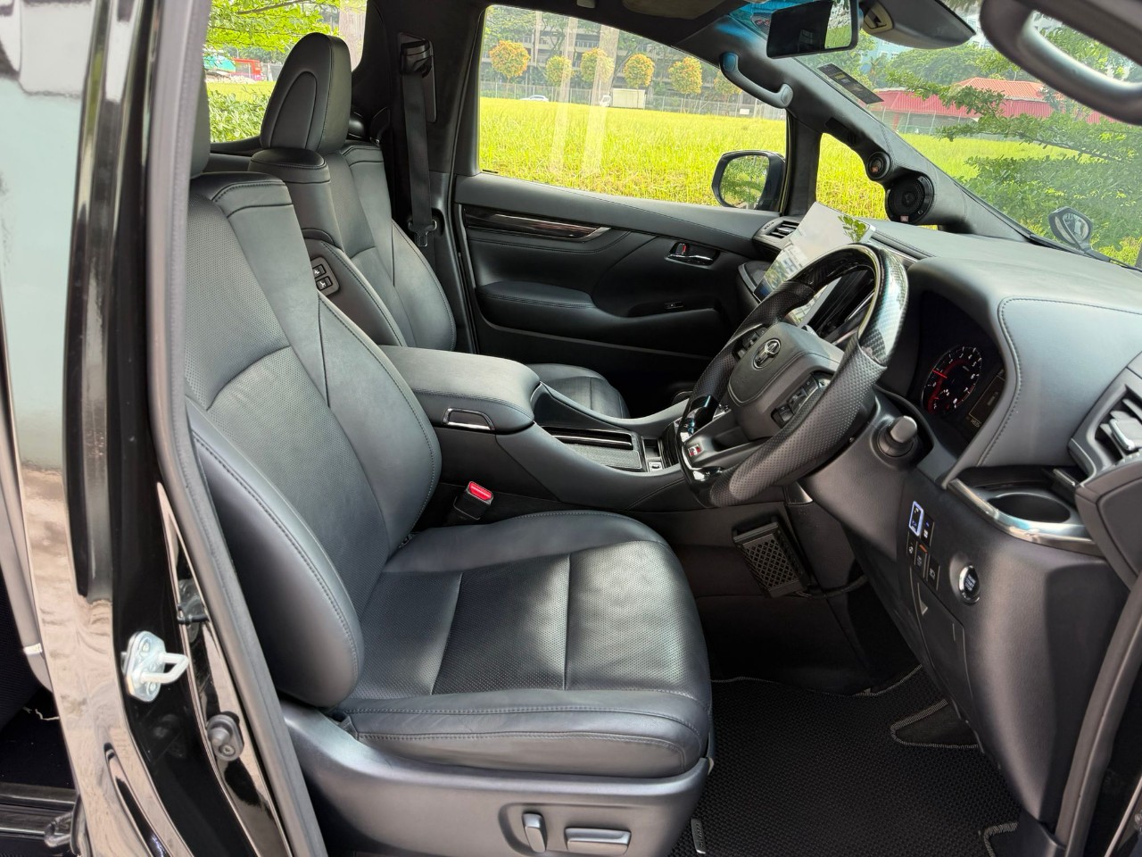 Toyota Alphard 2.5A S-C Package